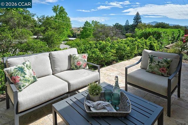 2181 Ptarmigan Dr 2, Walnut Creek, CA 94595