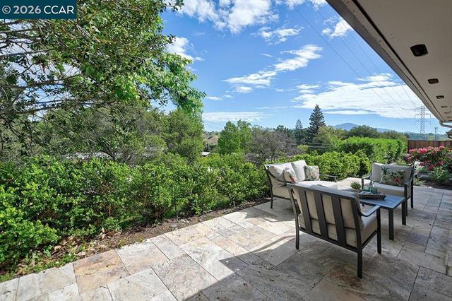 2181 Ptarmigan Dr 2, Walnut Creek, CA 94595