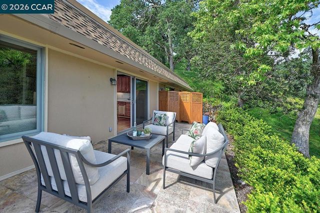 2181 Ptarmigan Dr 2, Walnut Creek, CA 94595