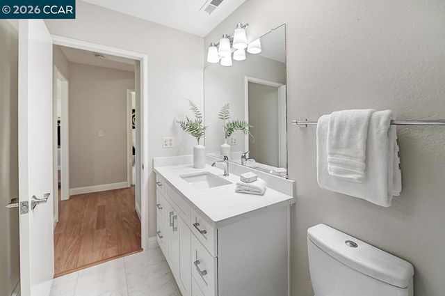 2181 Ptarmigan Dr 2, Walnut Creek, CA 94595