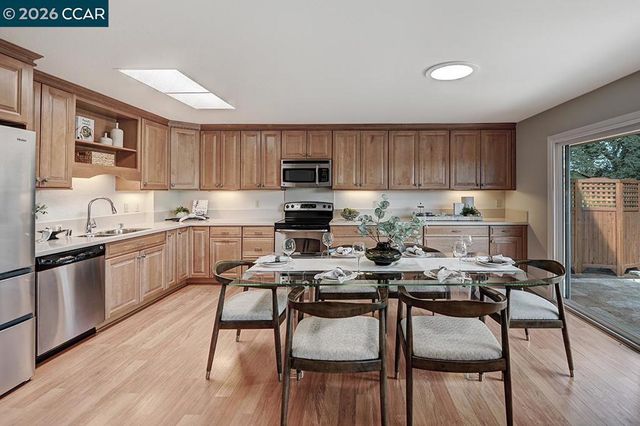 2181 Ptarmigan Dr 2, Walnut Creek, CA 94595