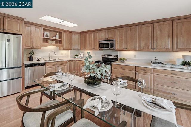 2181 Ptarmigan Dr 2, Walnut Creek, CA 94595