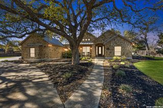 124 Copper Creek, La Vernia, TX 78121