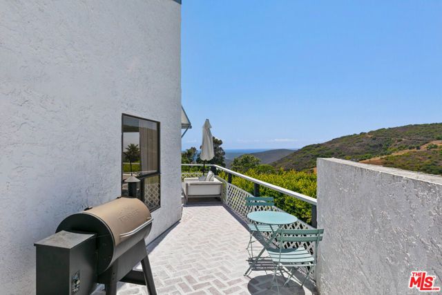 2919 Valmere Drive, Malibu, CA 90265