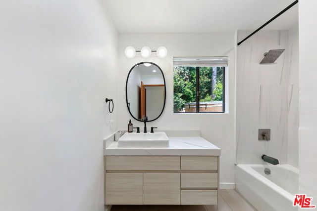 2919 Valmere Drive, Malibu, CA 90265