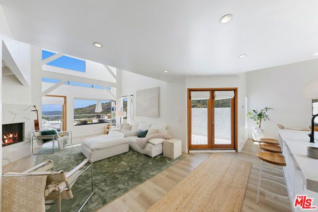 2919 Valmere Drive, Malibu, CA 90265