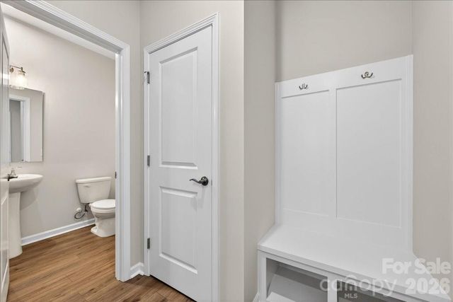 8426 Discovery Lane, Charlotte, NC 28216