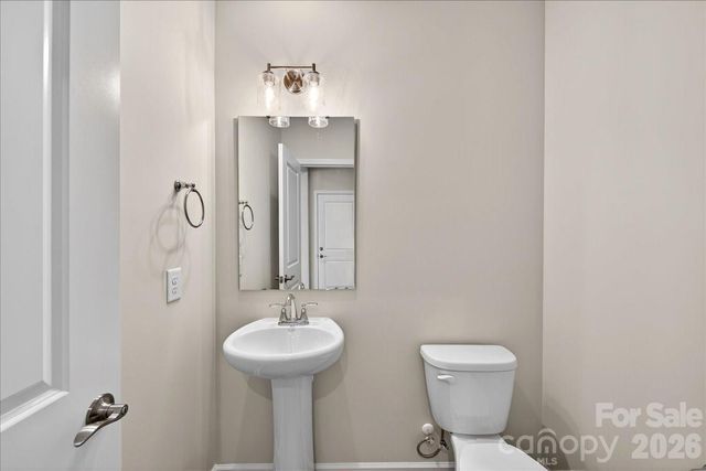 8426 Discovery Lane, Charlotte, NC 28216