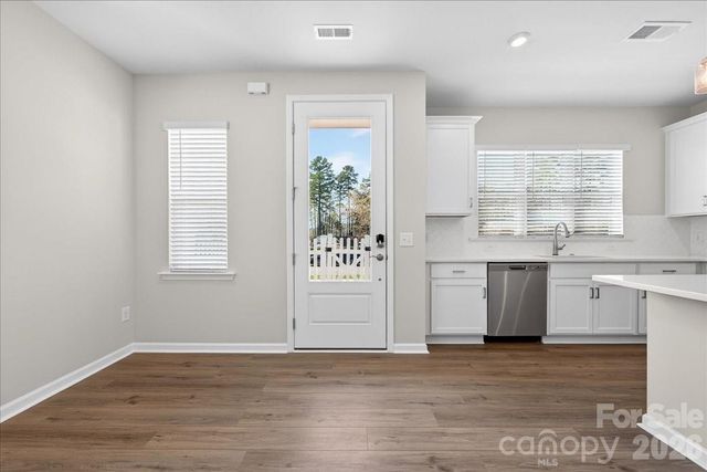 8426 Discovery Lane, Charlotte, NC 28216