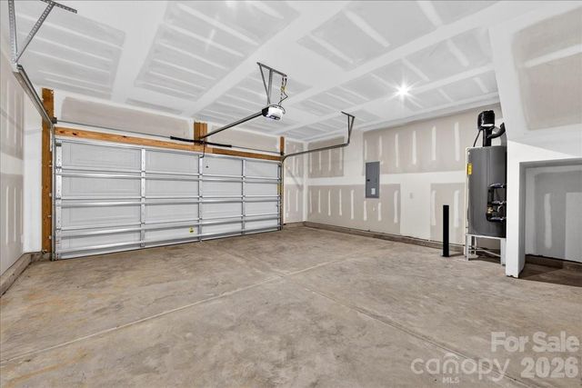 8426 Discovery Lane, Charlotte, NC 28216