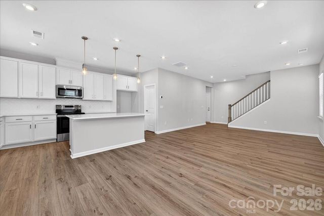 8426 Discovery Lane, Charlotte, NC 28216