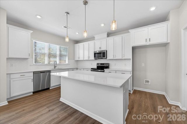 8426 Discovery Lane, Charlotte, NC 28216