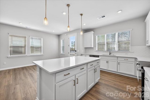 8426 Discovery Lane, Charlotte, NC 28216