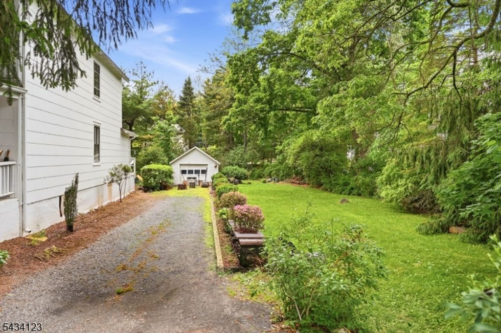 12 Bodnar St, Bernardsville Boro, NJ 07924 — photo 3
