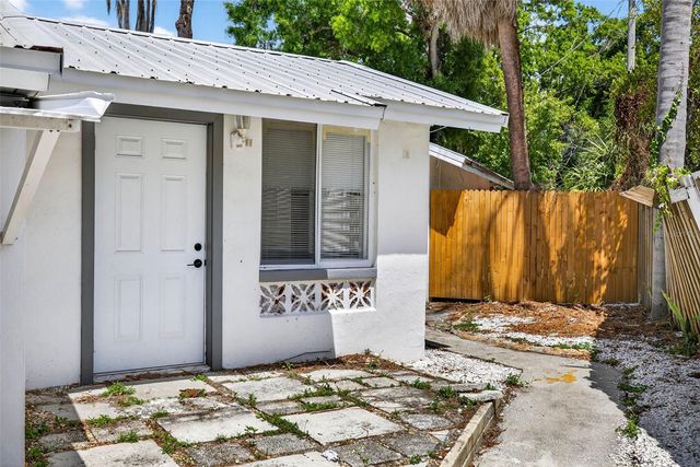 3620 E TAMPA CIRCLE, Tampa, FL 33629