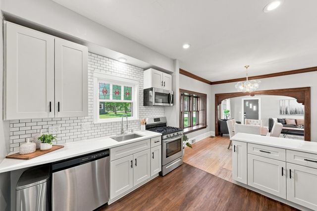 4100 Vera Cruz Avenue N, Robbinsdale, MN 55422