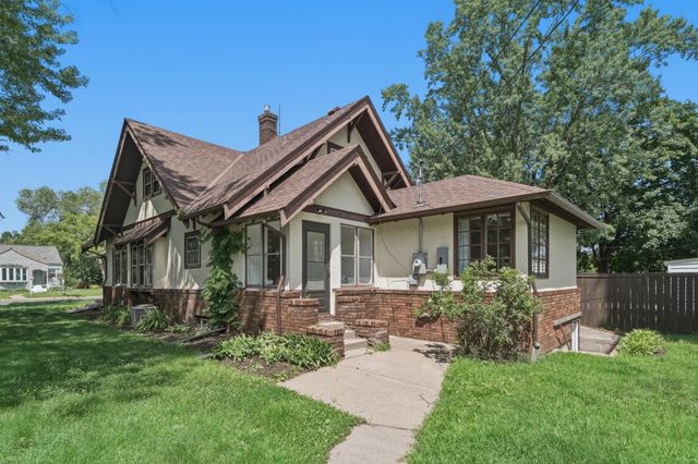 4100 Vera Cruz Avenue N, Robbinsdale, MN 55422