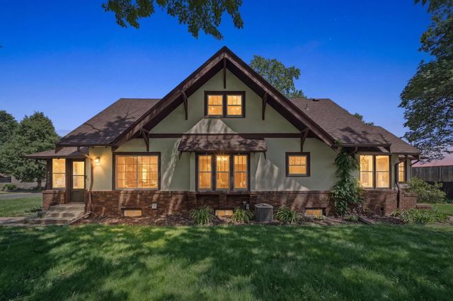 4100 Vera Cruz Avenue N, Robbinsdale, MN 55422