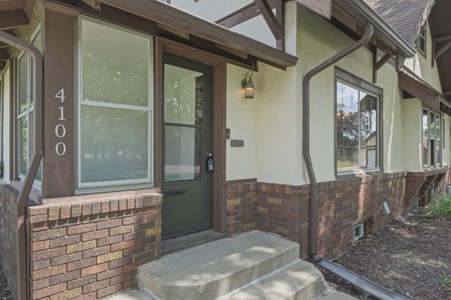 4100 Vera Cruz Avenue N, Robbinsdale, MN 55422