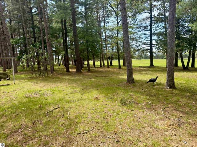 2659 N Johnson Road, Weidman, MI 48893