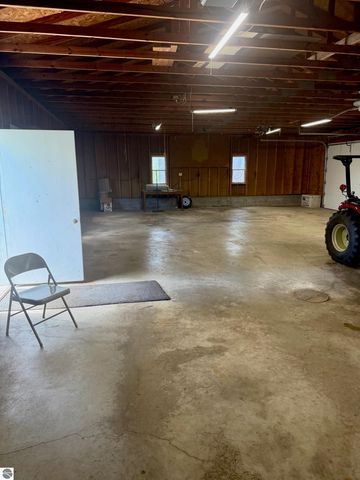 2659 N Johnson Road, Weidman, MI 48893
