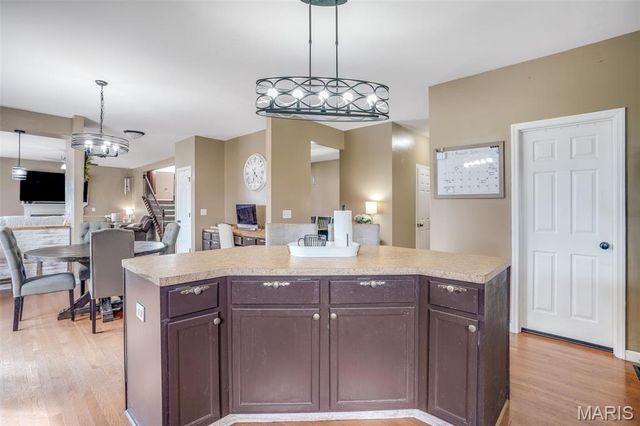 2708 Ambridge Drive, Belleville, IL 62221