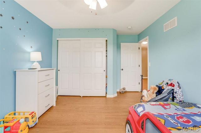 2708 Ambridge Drive, Belleville, IL 62221