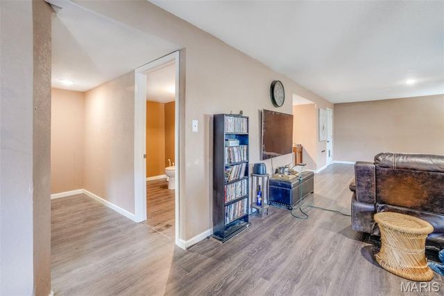 2708 Ambridge Drive, Belleville, IL 62221