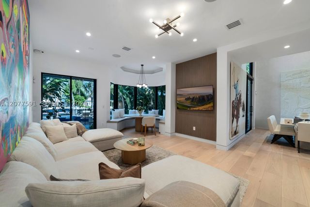 4442 Prairie Ave, Miami Beach, FL 33140