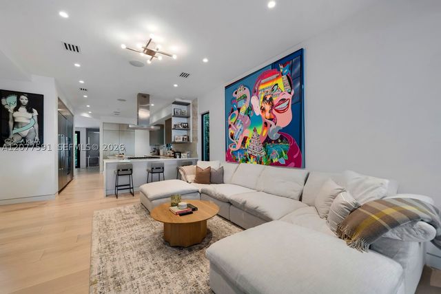 4442 Prairie Ave, Miami Beach, FL 33140