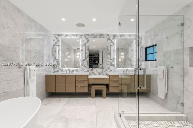4442 Prairie Ave, Miami Beach, FL 33140