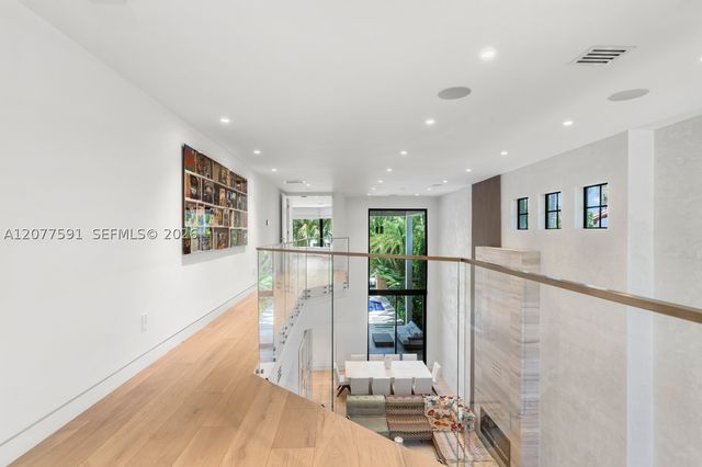 4442 Prairie Ave, Miami Beach, FL 33140