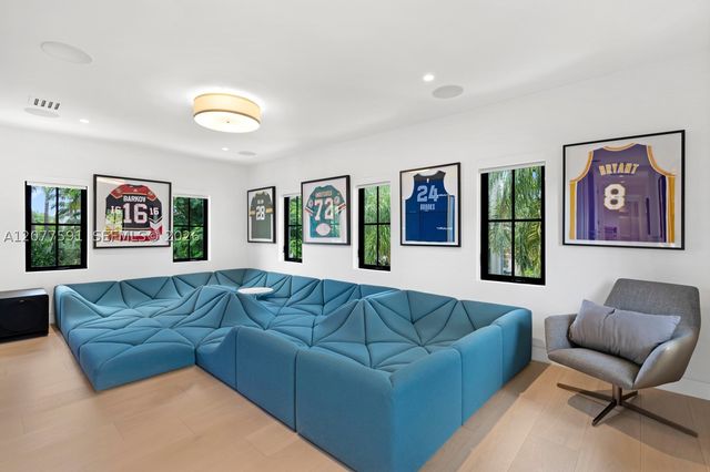 4442 Prairie Ave, Miami Beach, FL 33140