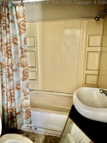 4902 Raven Drive, Charleston, WV 25306