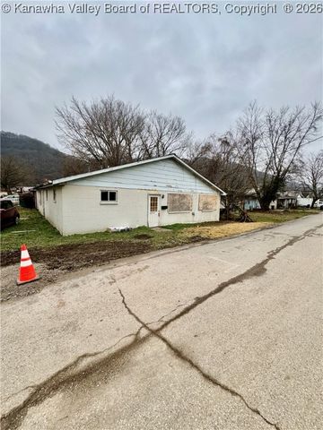 4902 Raven Drive, Charleston, WV 25306