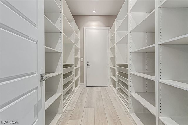 2669 Pioneer Estates Court, Las Vegas, NV 89117