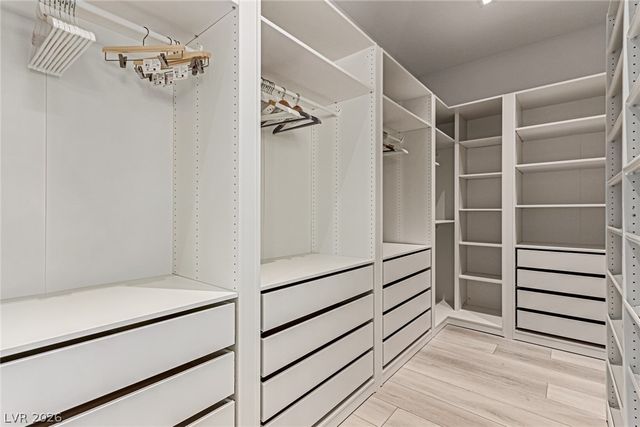 2669 Pioneer Estates Court, Las Vegas, NV 89117