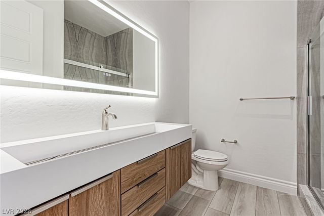 2669 Pioneer Estates Court, Las Vegas, NV 89117