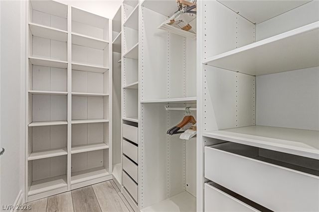 2669 Pioneer Estates Court, Las Vegas, NV 89117