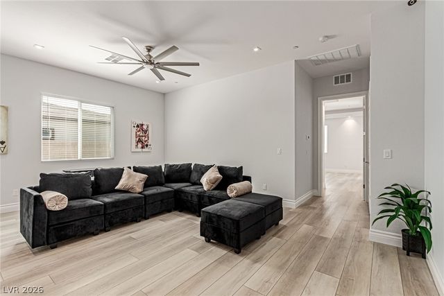 2669 Pioneer Estates Court, Las Vegas, NV 89117