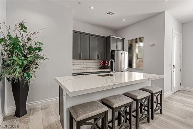 2669 Pioneer Estates Court, Las Vegas, NV 89117