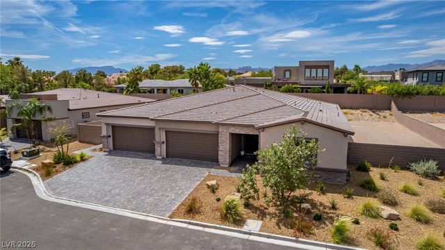 2669 Pioneer Estates Court, Las Vegas, NV 89117