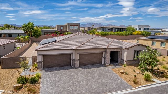 2669 Pioneer Estates Court, Las Vegas, NV 89117