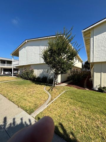1385 Stanwood Drive, San Jose, CA 95118