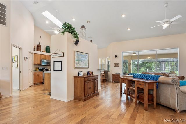 5799 N Oakmont Drive, Beverly Hills, FL 34465