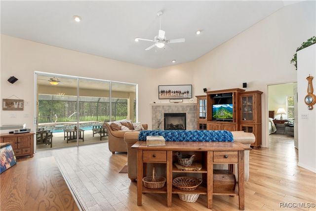 5799 N Oakmont Drive, Beverly Hills, FL 34465