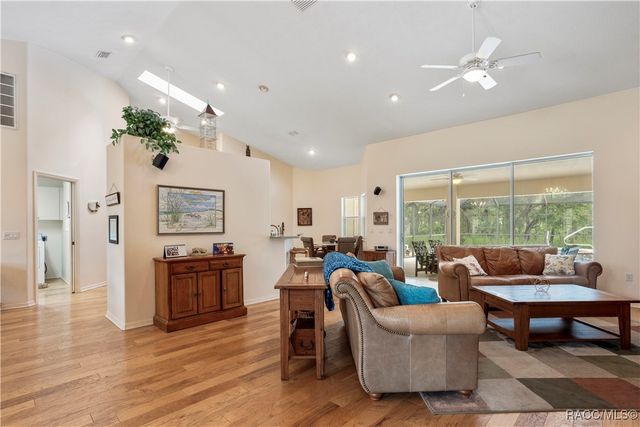 5799 N Oakmont Drive, Beverly Hills, FL 34465