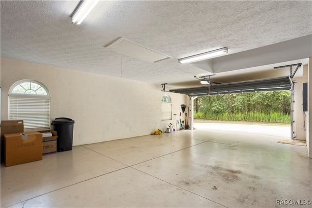 5799 N Oakmont Drive, Beverly Hills, FL 34465