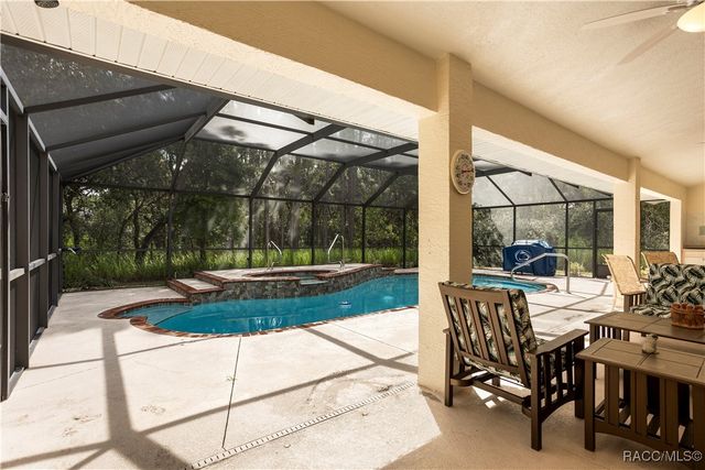 5799 N Oakmont Drive, Beverly Hills, FL 34465
