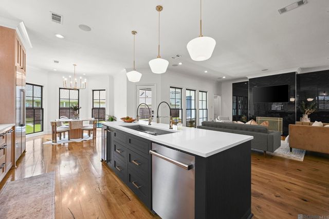 17968 Silver Creek Ct, Baton Rouge, LA 70810